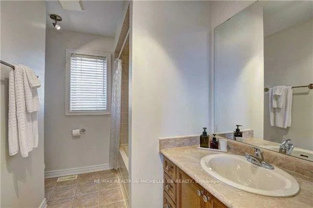 1122, Woodington, 1009 - JC Joshua Creek, Oakville