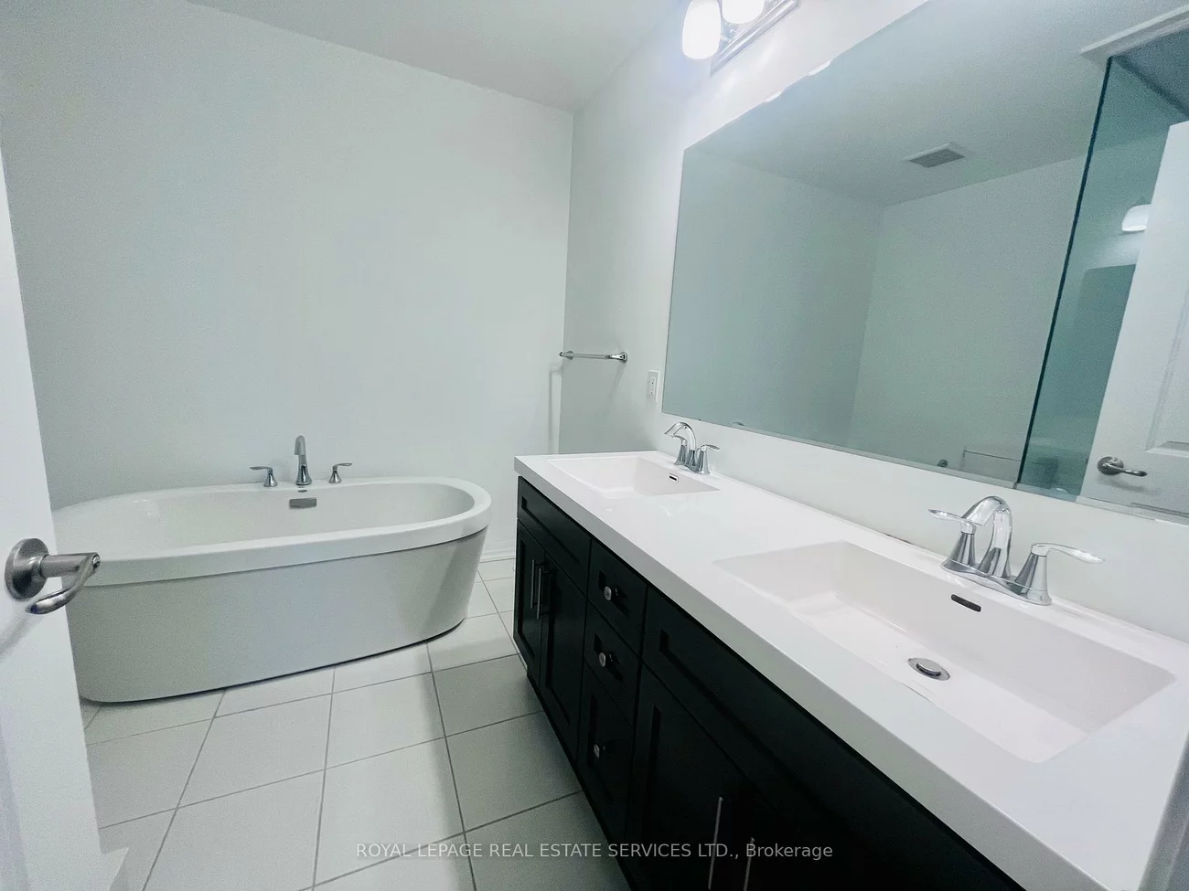 124, Burnhamthorpe, 1008 - GO Glenorchy, Oakville