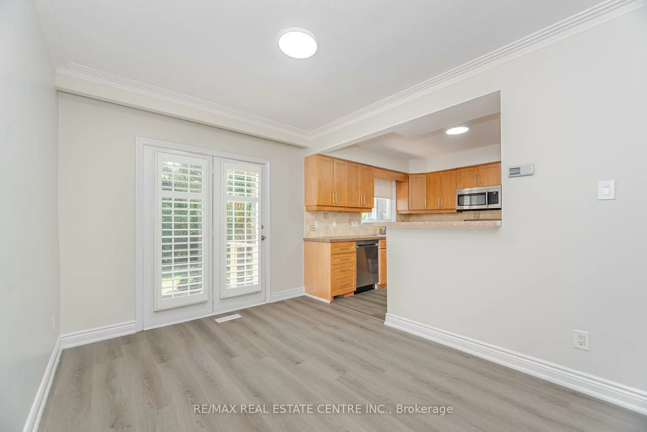 525, Swann, 1020 - WO West, Oakville