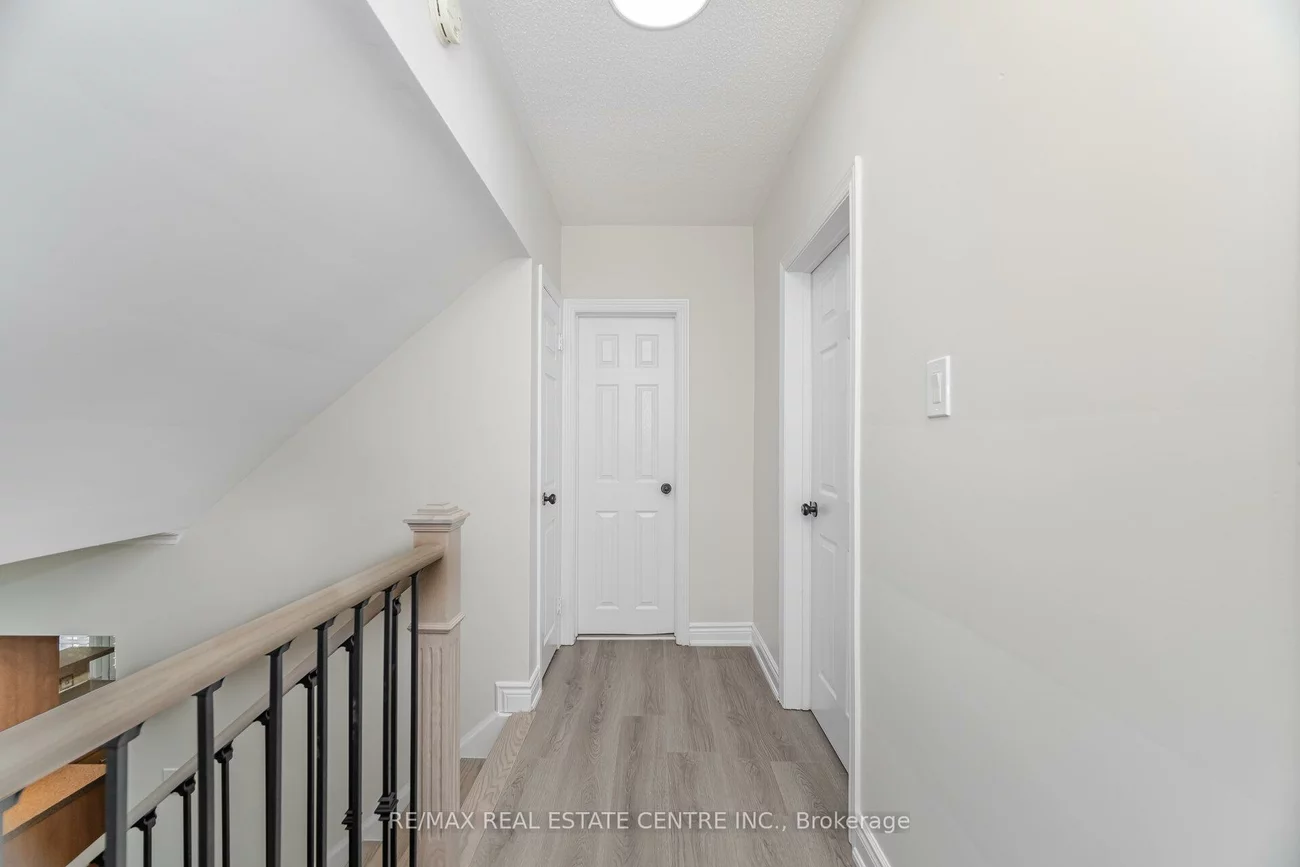 525, Swann, 1020 - WO West, Oakville