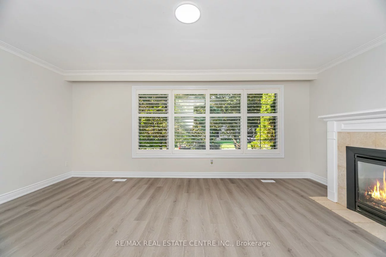 525, Swann, 1020 - WO West, Oakville
