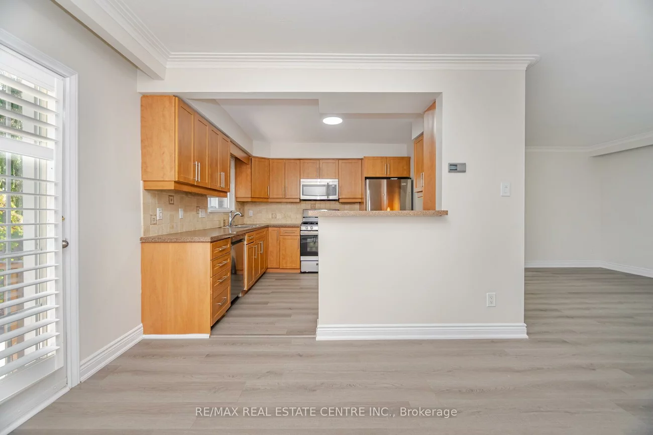 525, Swann, 1020 - WO West, Oakville