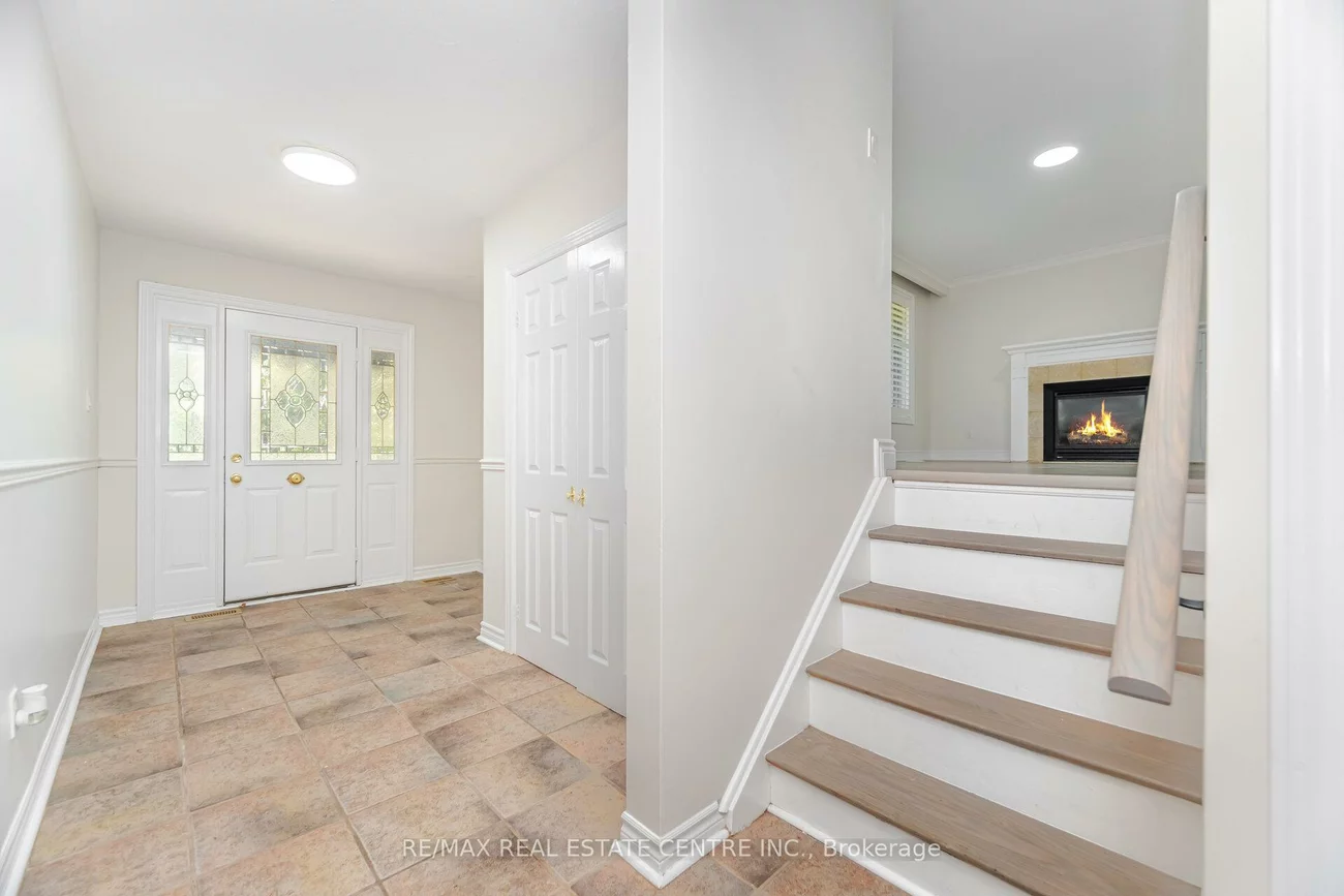 525, Swann, 1020 - WO West, Oakville