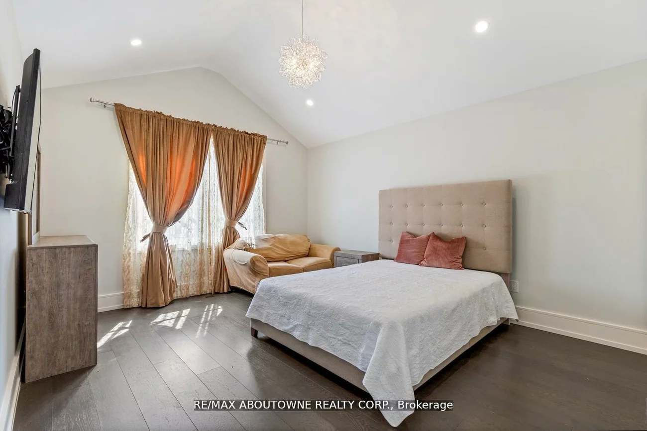 265, Woodale, 1020 - WO West, Oakville