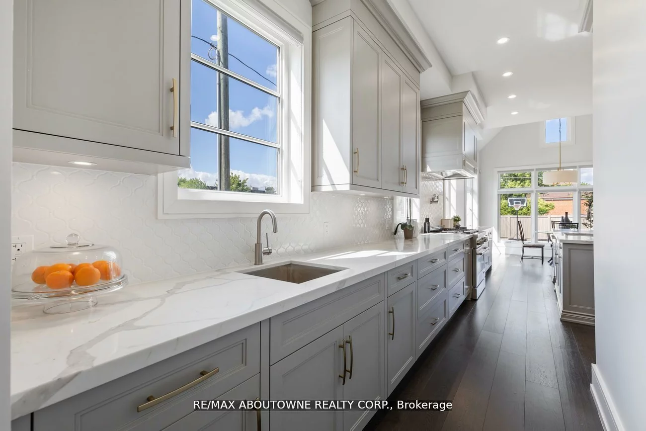 265, Woodale, 1020 - WO West, Oakville