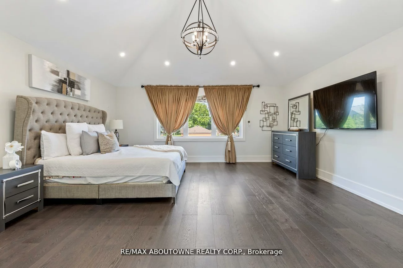 265, Woodale, 1020 - WO West, Oakville