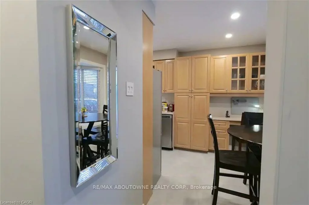 174, Chalmers, 1001 - BR Bronte, Oakville