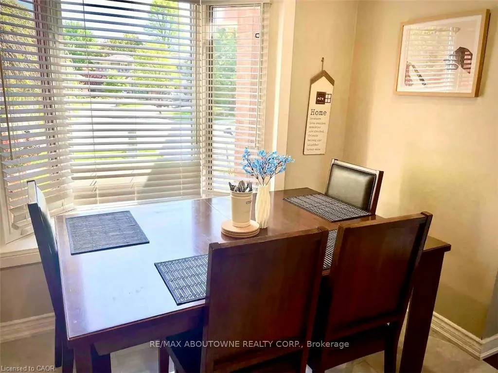 174, Chalmers, 1001 - BR Bronte, Oakville