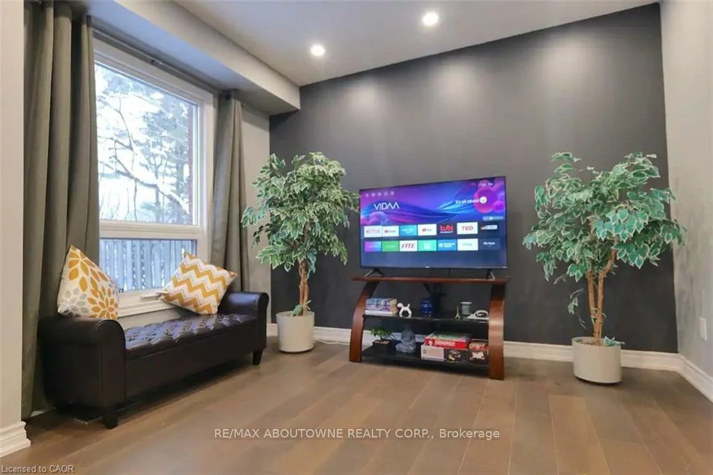 174, Chalmers, 1001 - BR Bronte, Oakville