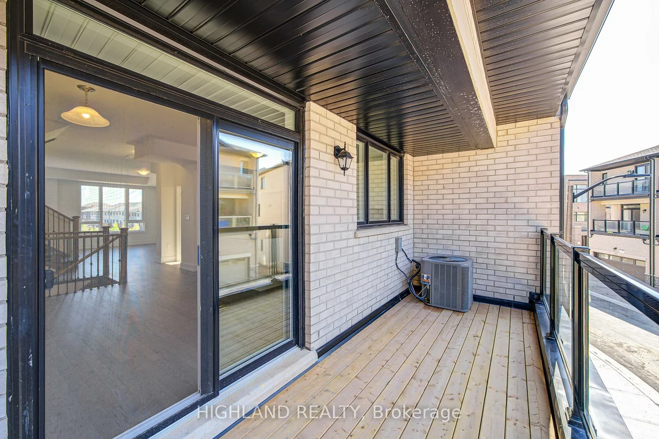 1220, Dartmouth, 1010 - JM Joshua Meadows, Oakville
