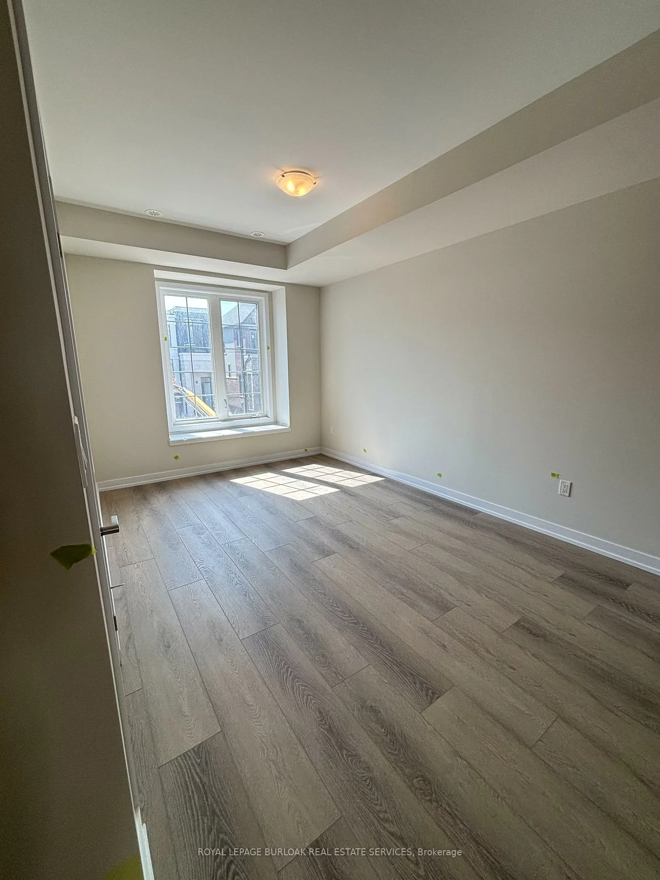 1319, Shevchenko, 1012 - NW Northwest, Oakville