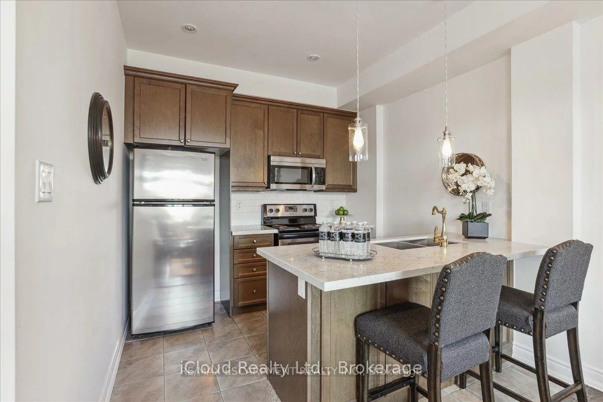 2572, Grand Oak, 1019 - WM Westmount, Oakville