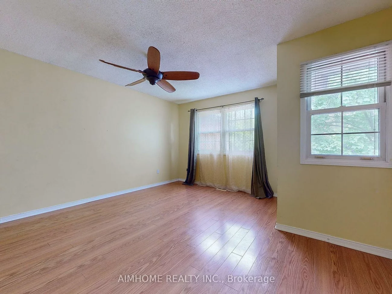 1188, Mccraney, 1003 - CP College Park, Oakville