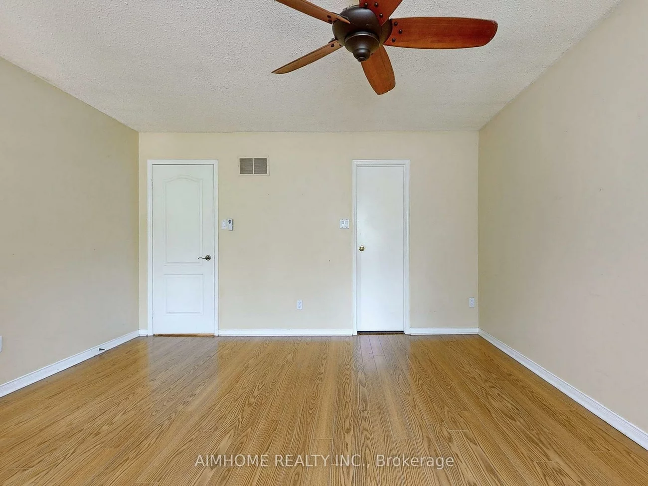 1188, Mccraney, 1003 - CP College Park, Oakville
