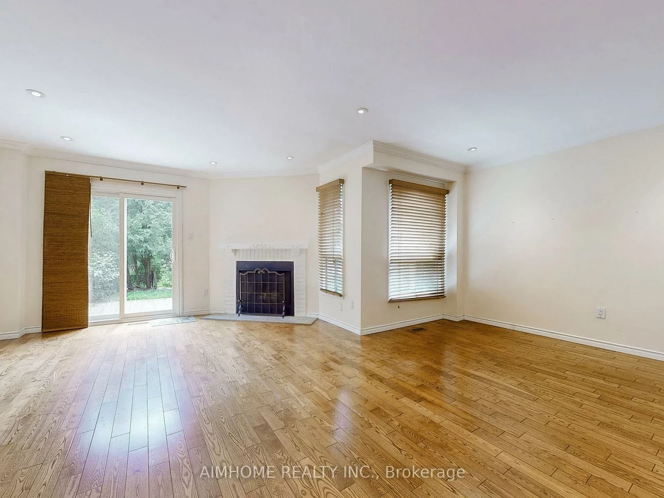 1188, Mccraney, 1003 - CP College Park, Oakville