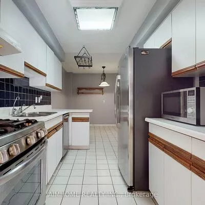1188, Mccraney, 1003 - CP College Park, Oakville