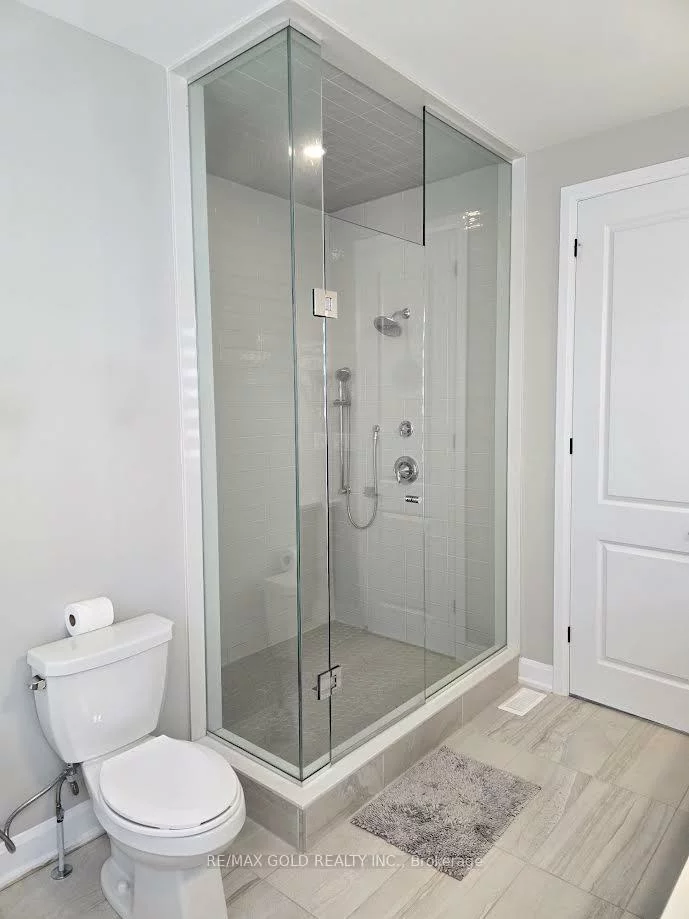 146, Threshing Mill, 1008 - GO Glenorchy, Oakville