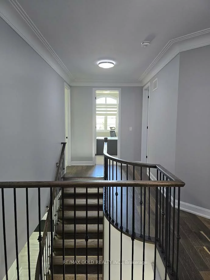 146, Threshing Mill, 1008 - GO Glenorchy, Oakville