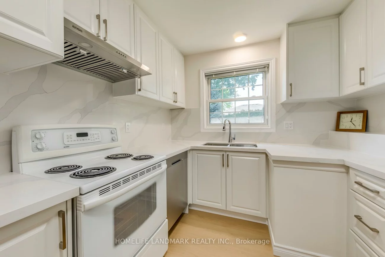 438, Sandmere, 1020 - WO West, Oakville