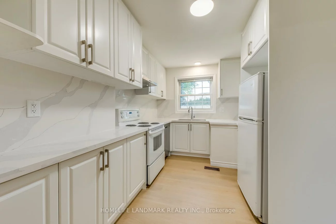 438, Sandmere, 1020 - WO West, Oakville