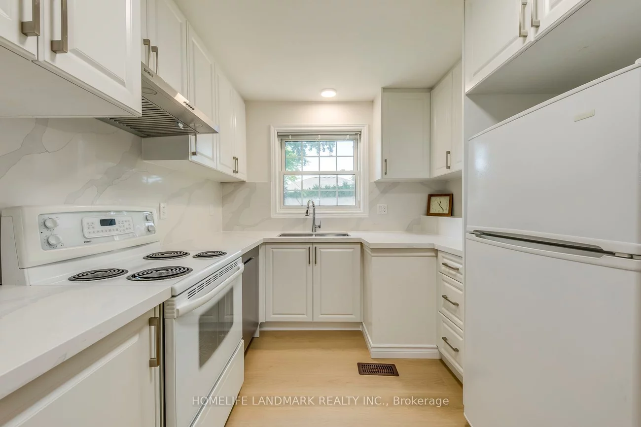 438, Sandmere, 1020 - WO West, Oakville