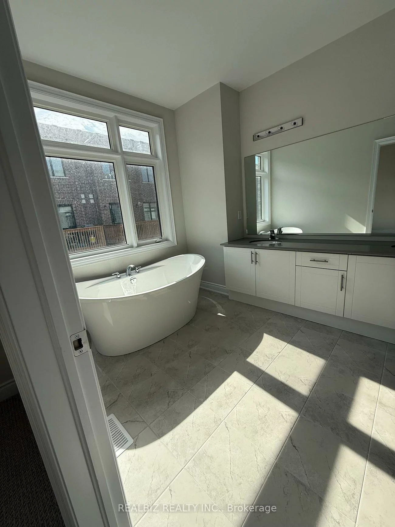 1224, Anthonia, 1010 - JM Joshua Meadows, Oakville