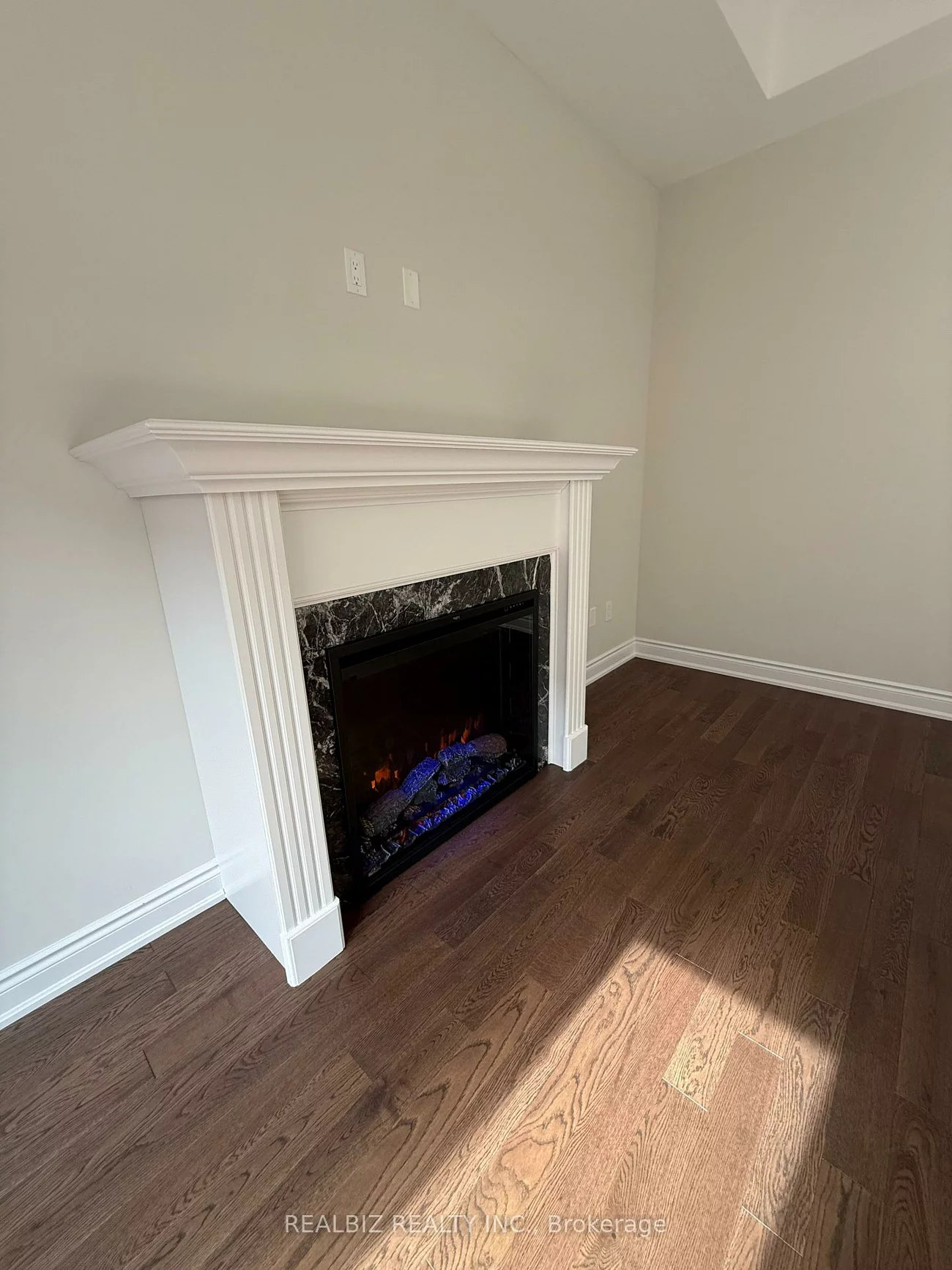 1224, Anthonia, 1010 - JM Joshua Meadows, Oakville
