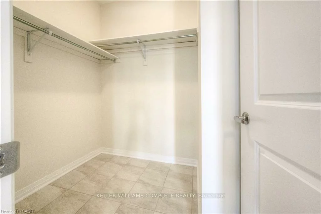 104, Settlers, 1008 - GO Glenorchy, Oakville