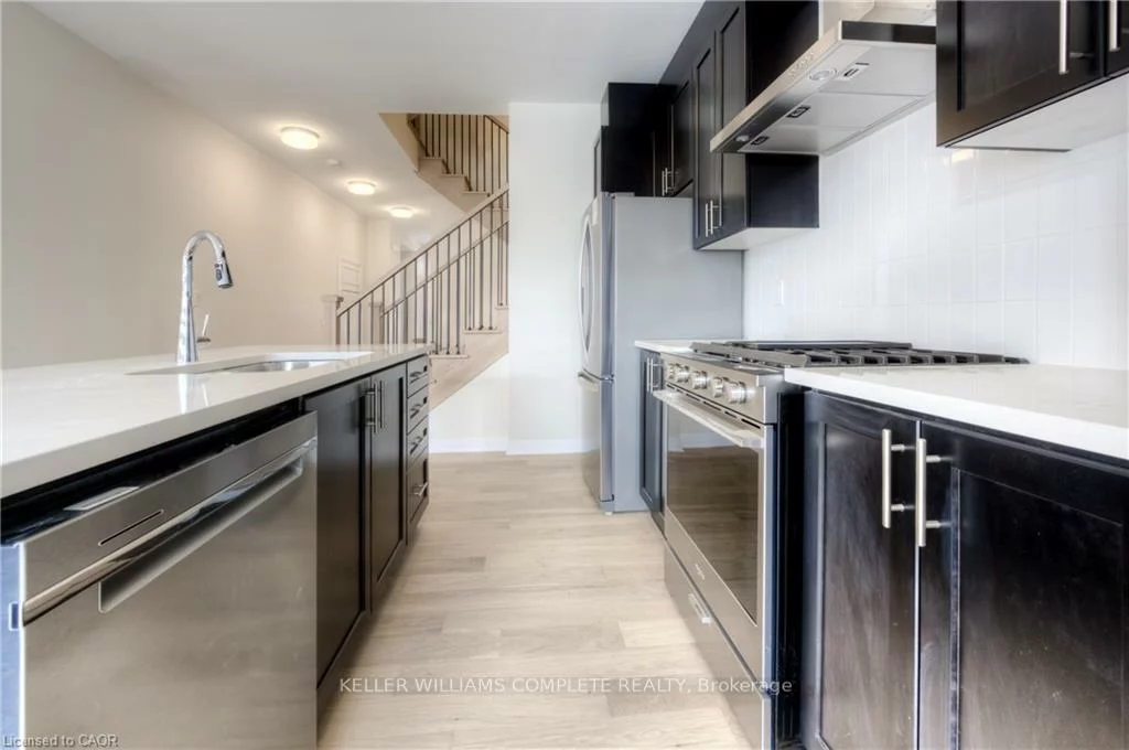 104, Settlers, 1008 - GO Glenorchy, Oakville