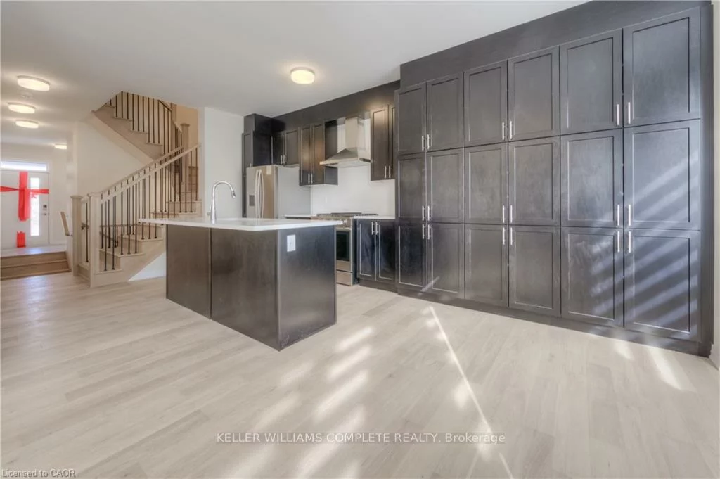 104, Settlers, 1008 - GO Glenorchy, Oakville