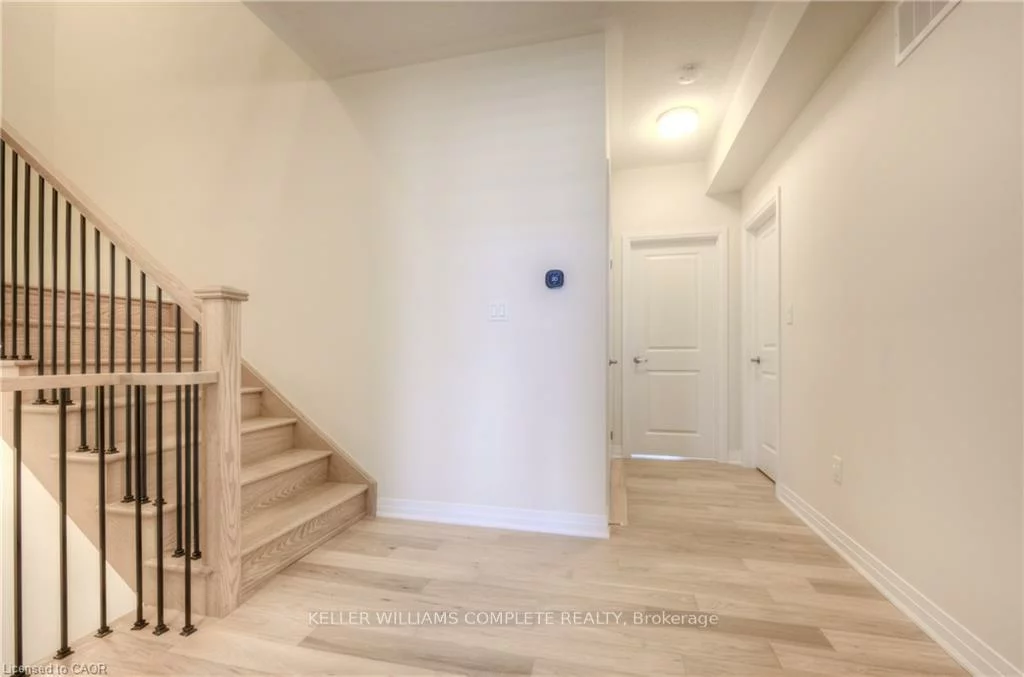 104, Settlers, 1008 - GO Glenorchy, Oakville