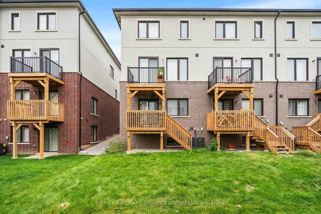 1330, Kaniv, 1012 - NW Northwest, Oakville