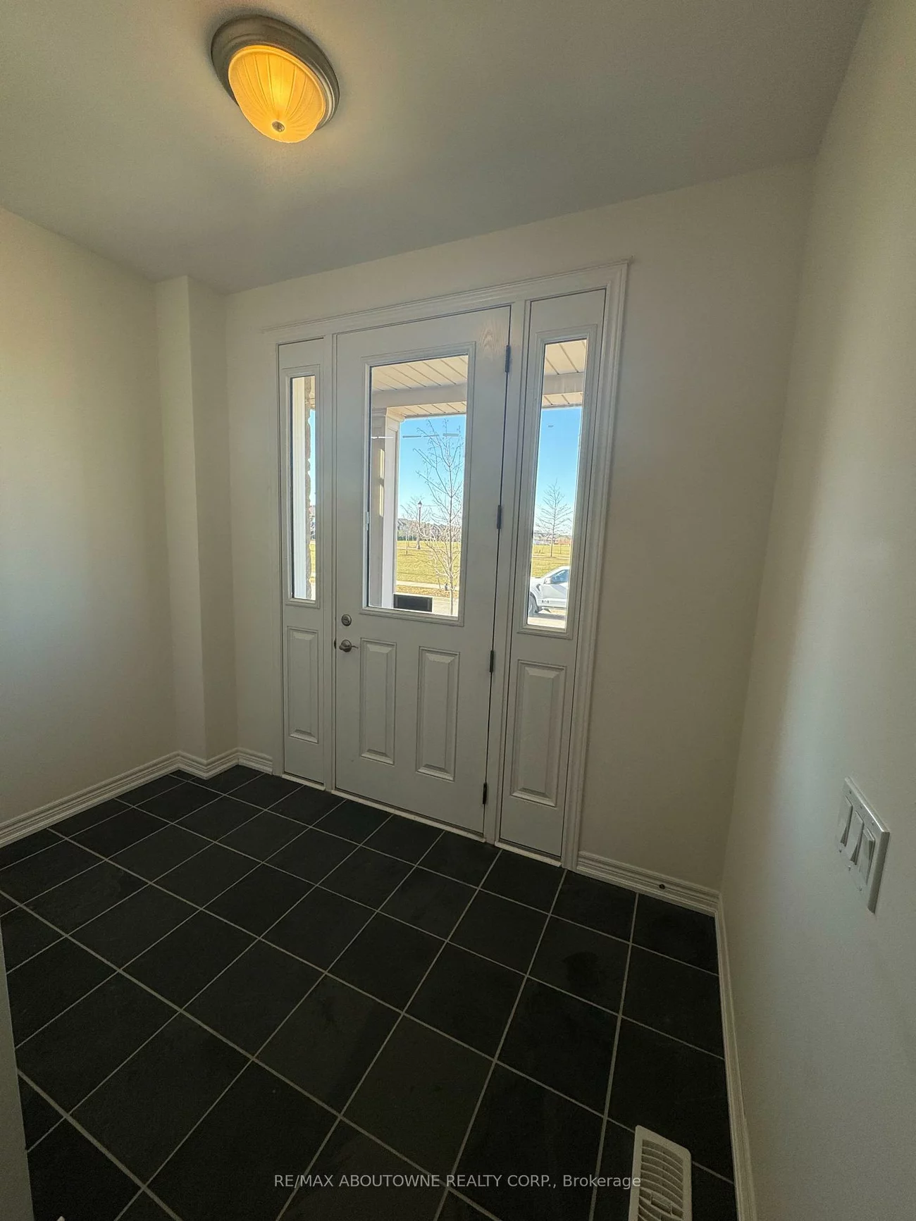 3061, Isaac, 1008 - GO Glenorchy, Oakville