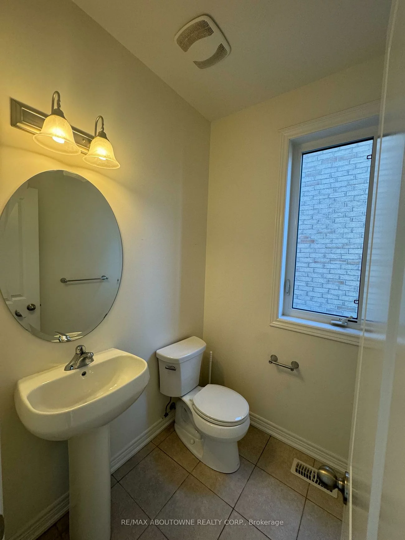 3061, Isaac, 1008 - GO Glenorchy, Oakville