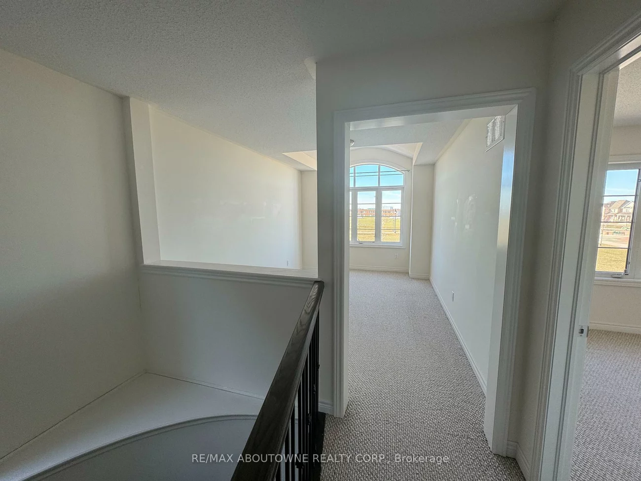 3061, Isaac, 1008 - GO Glenorchy, Oakville
