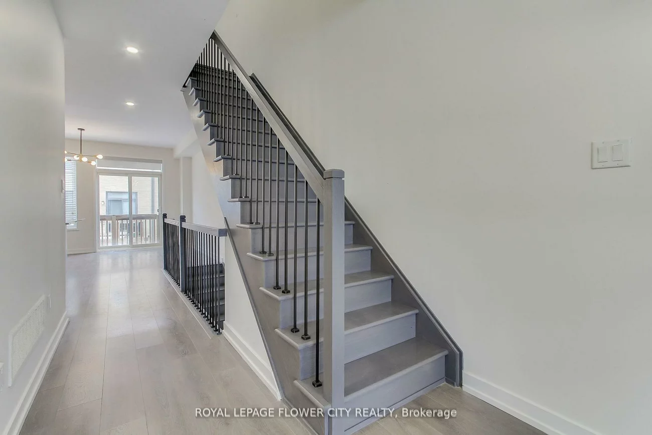 189, Sabina, 1008 - GO Glenorchy, Oakville