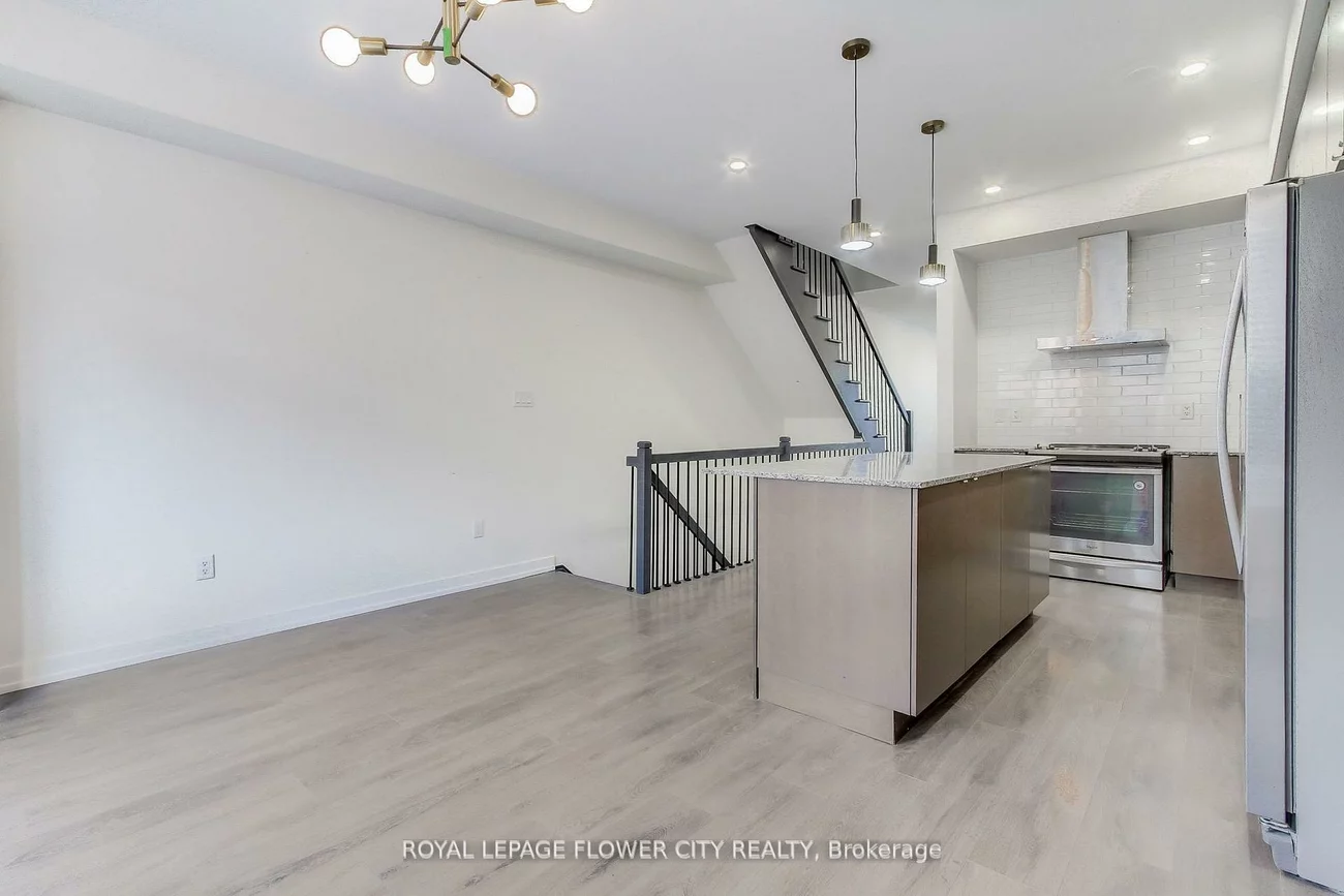 189, Sabina, 1008 - GO Glenorchy, Oakville