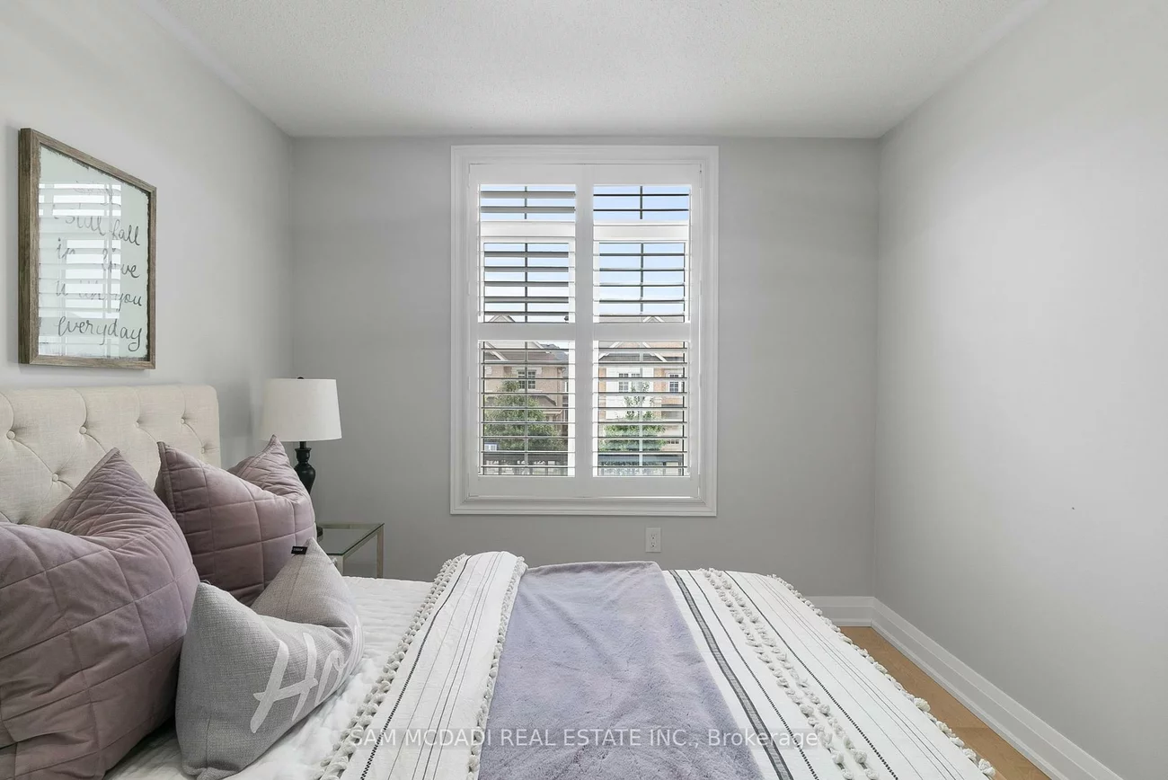573, Settlers, 1016 - SH Sixteen Hollow, Oakville