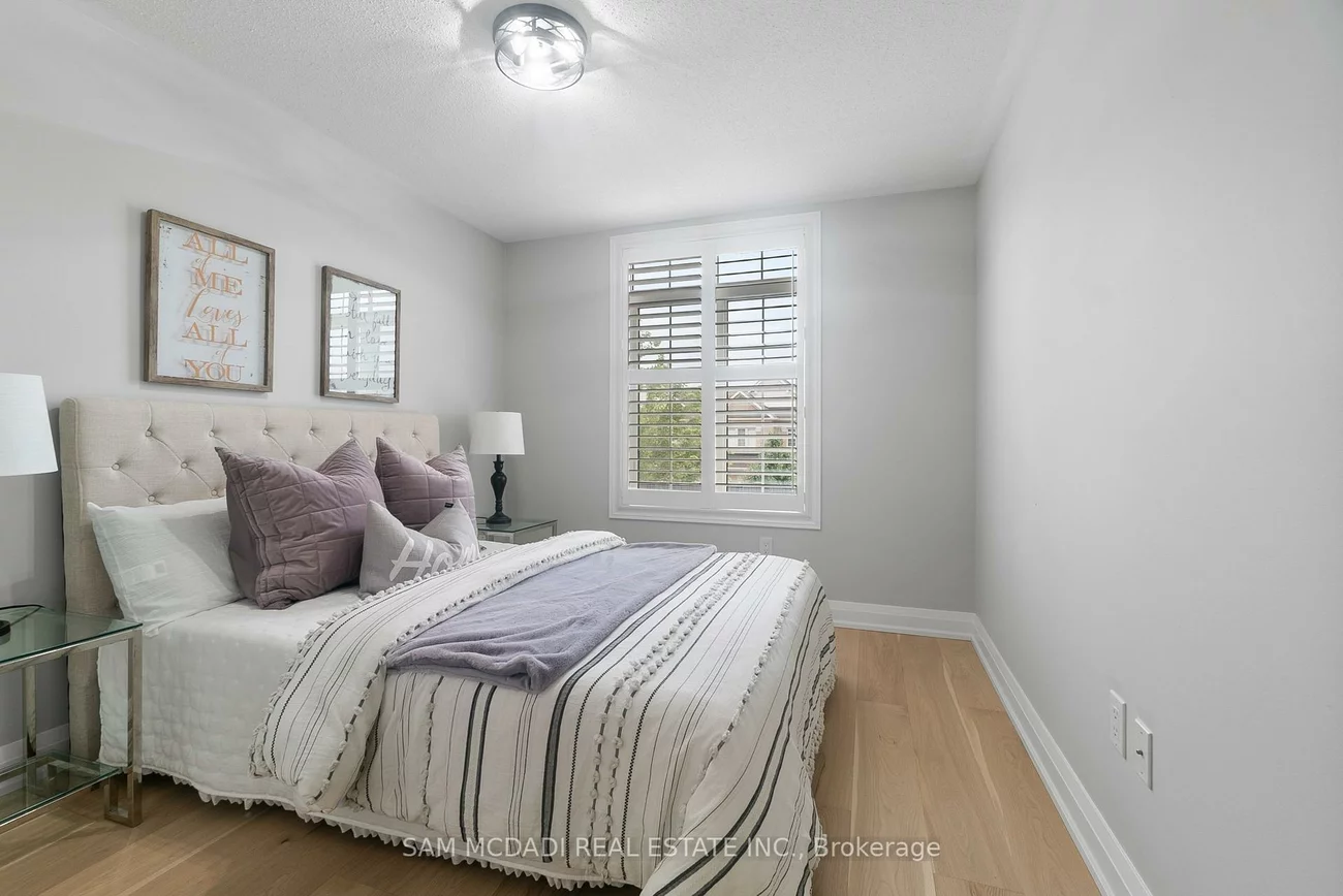 573, Settlers, 1016 - SH Sixteen Hollow, Oakville