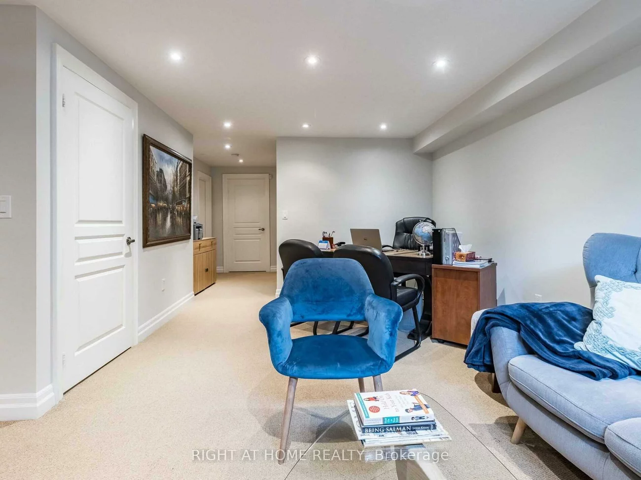 2521, Postmaster, 1019 - WM Westmount, Oakville