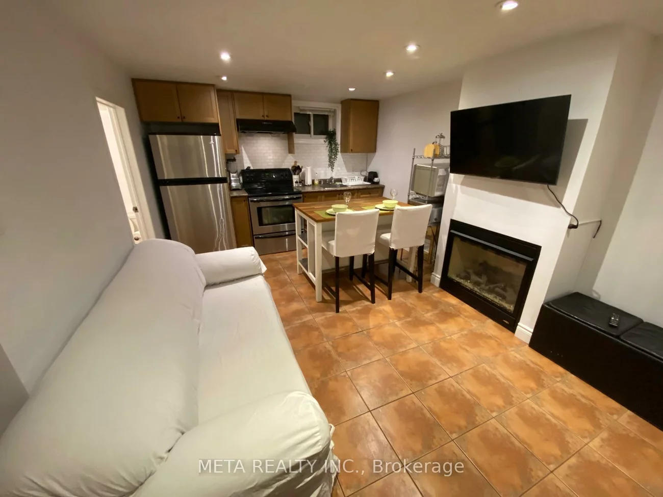 1150, Jamesway, 1005 - FA Falgarwood, Oakville
