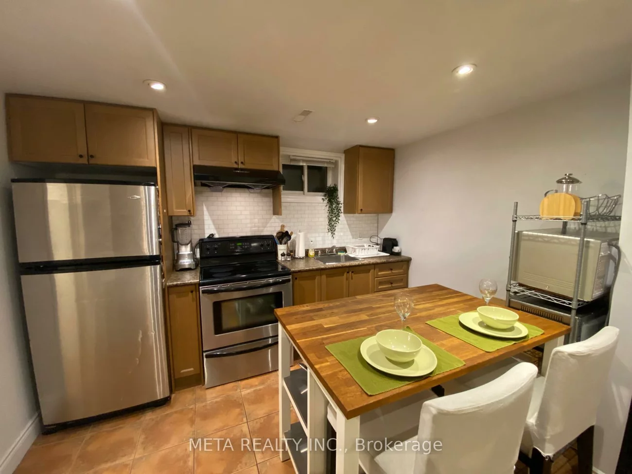 1150, Jamesway, 1005 - FA Falgarwood, Oakville