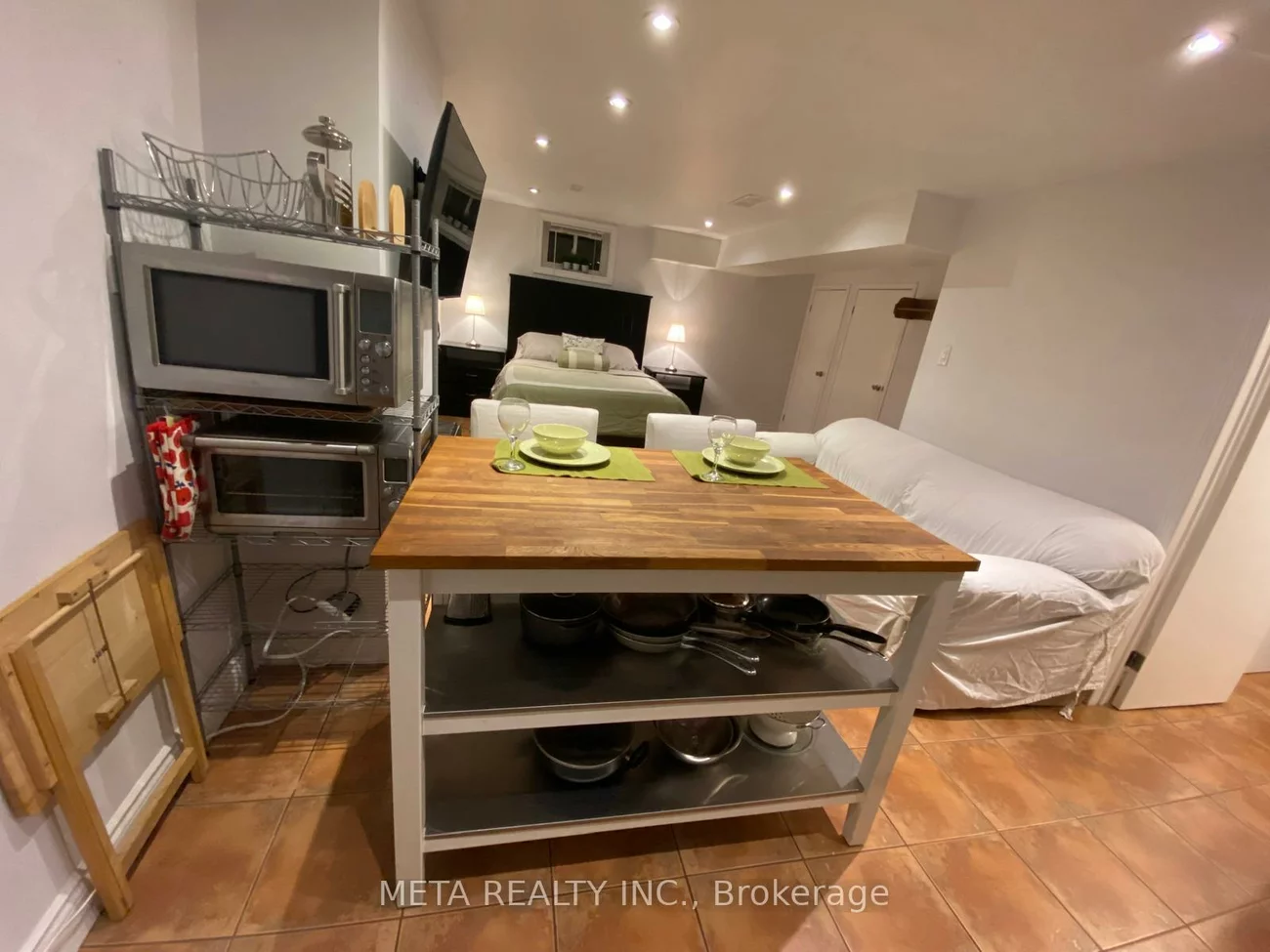 1150, Jamesway, 1005 - FA Falgarwood, Oakville