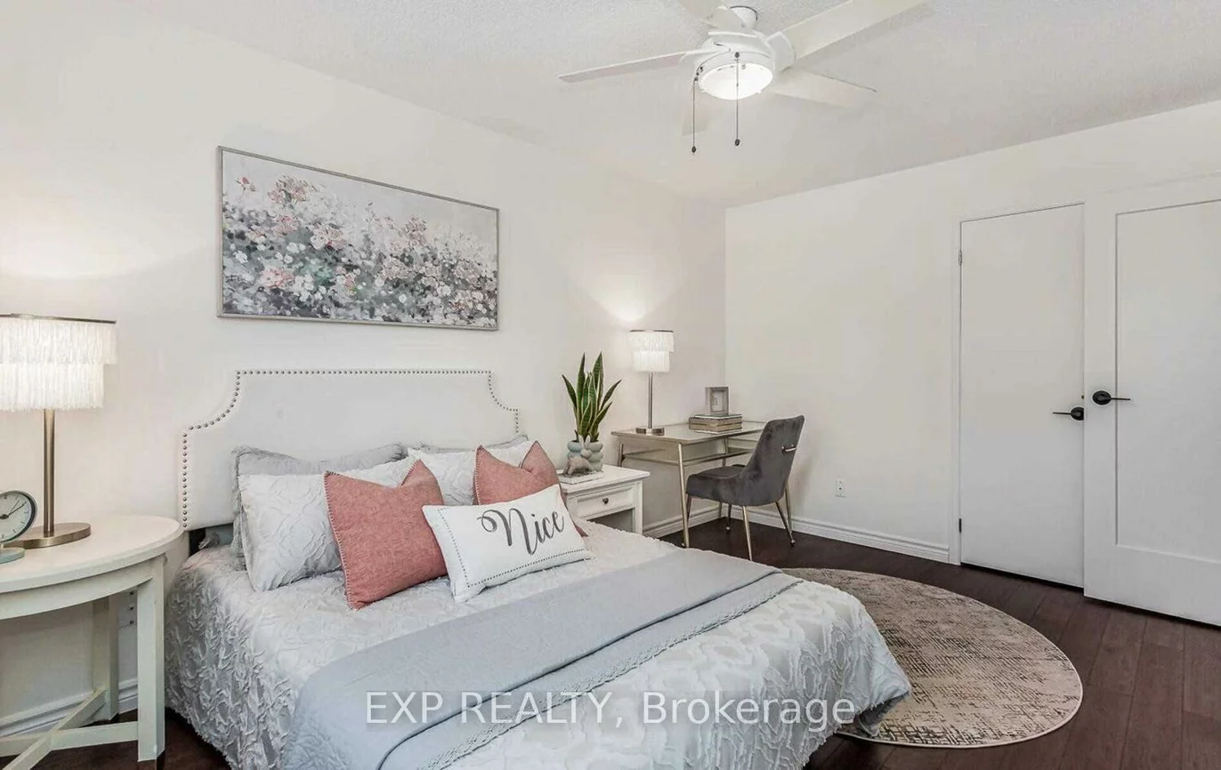 93, Waldie, 1001 - BR Bronte, Oakville