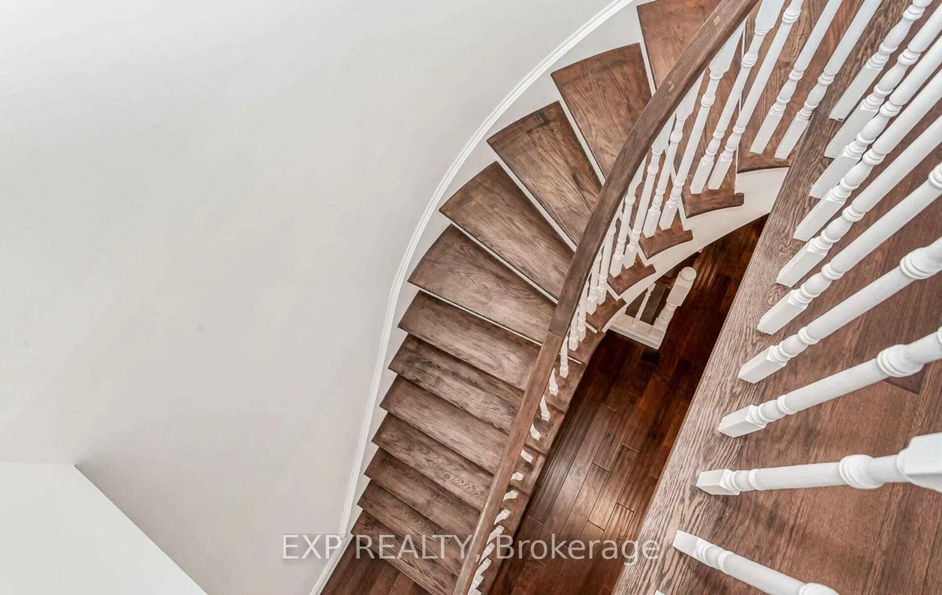 93, Waldie, 1001 - BR Bronte, Oakville