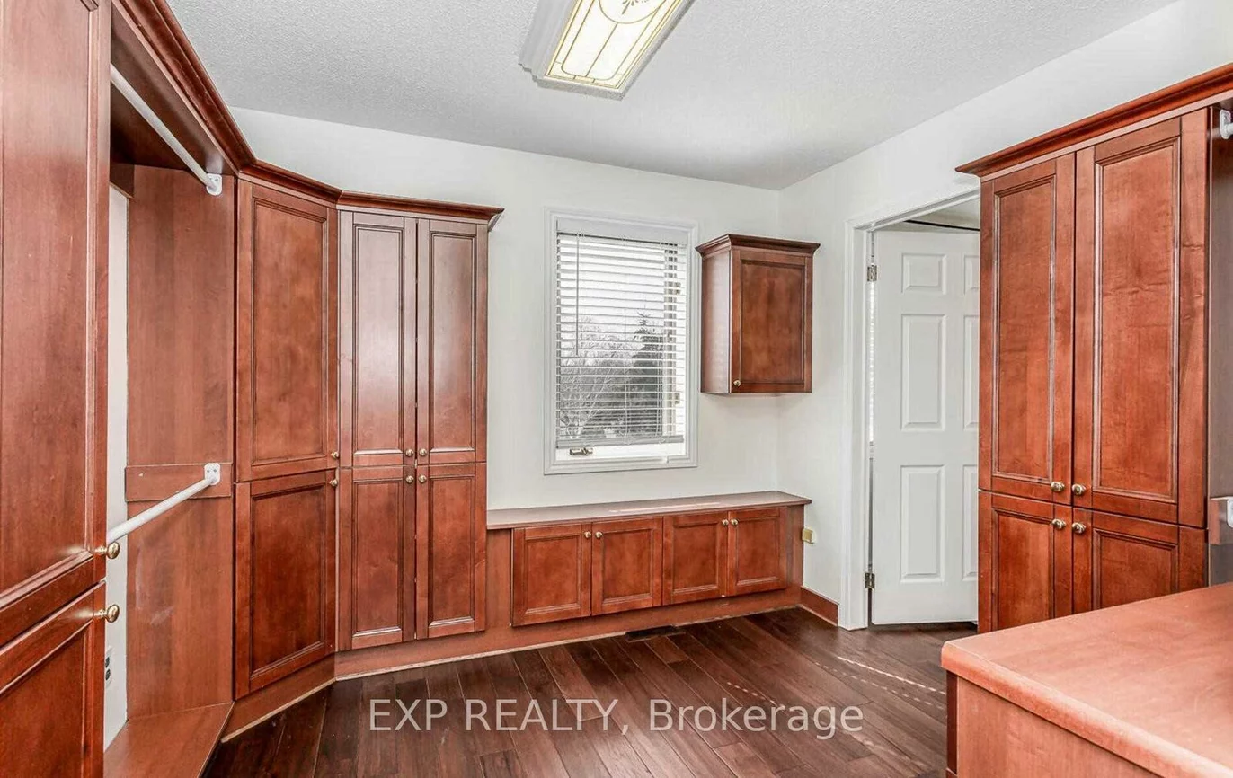 93, Waldie, 1001 - BR Bronte, Oakville