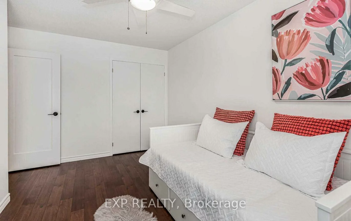 93, Waldie, 1001 - BR Bronte, Oakville