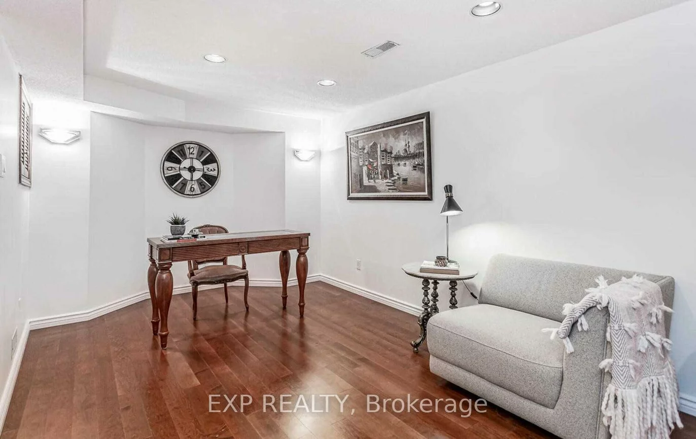 93, Waldie, 1001 - BR Bronte, Oakville