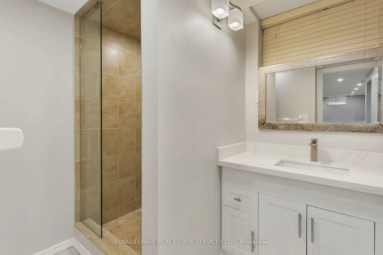 1181, Newton, 1003 - CP College Park, Oakville