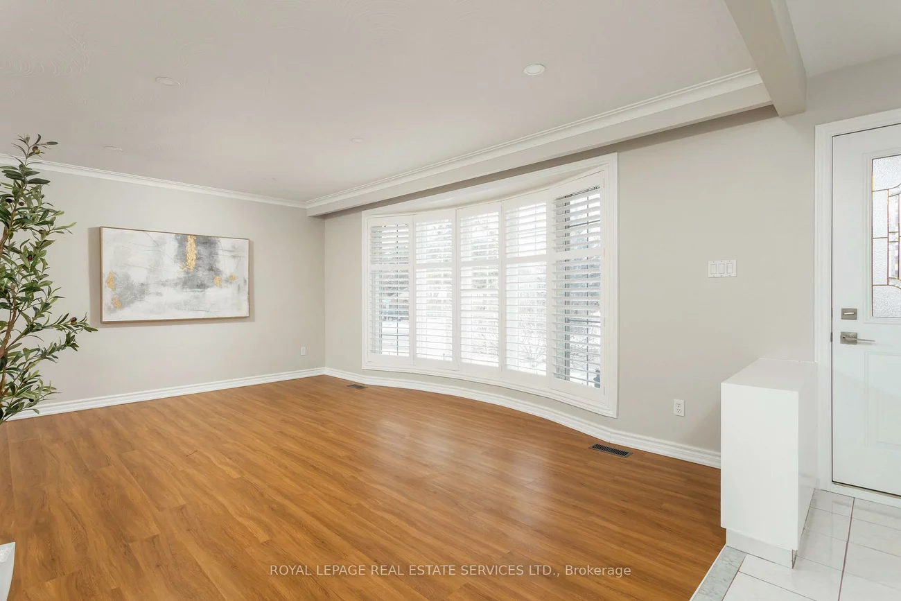 1181, Newton, 1003 - CP College Park, Oakville